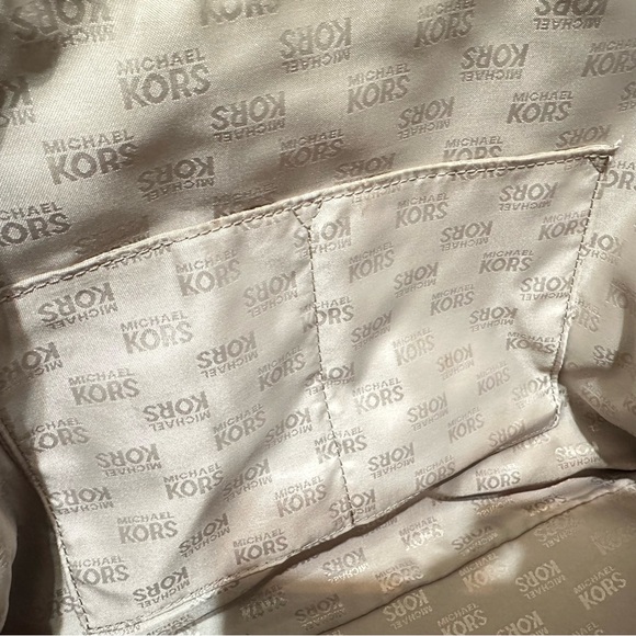 Michael Kors Large Navy Saffiano Leather Satchel Zip Tote Bag Gold Tone Hardware - Picture 5 of 14